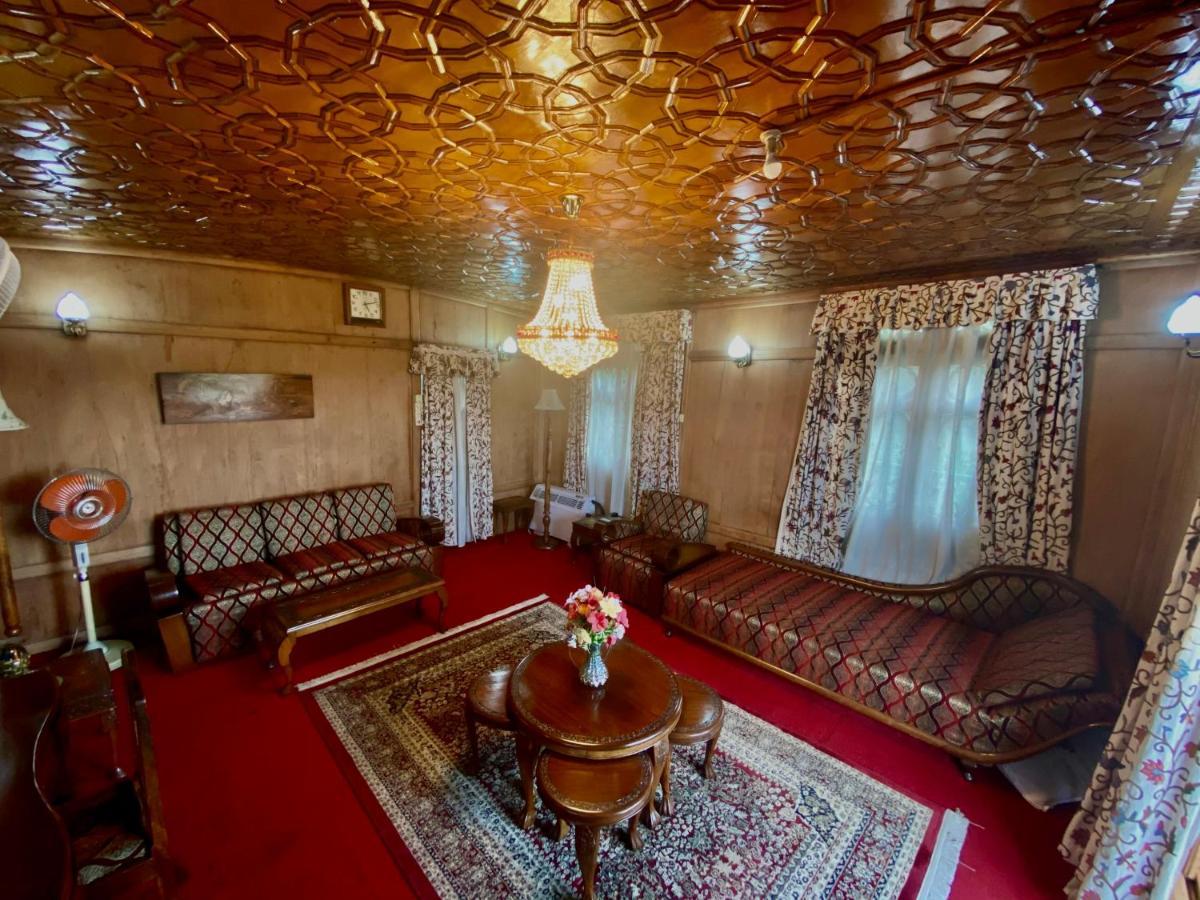 Green Paradise Houseboat 4* Srinagar (Jammu and Kashmir)