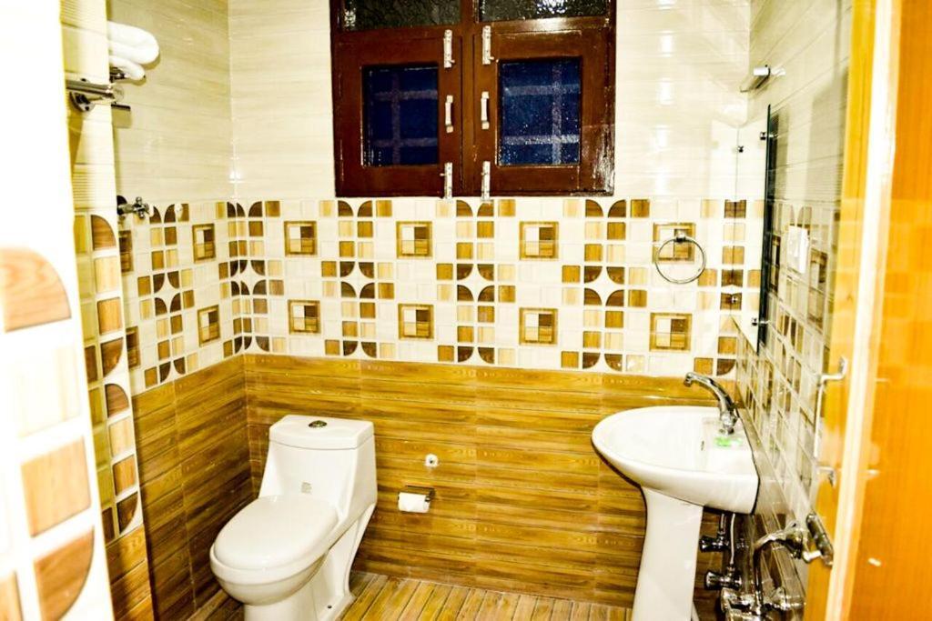 Holiday Villa Hotel
