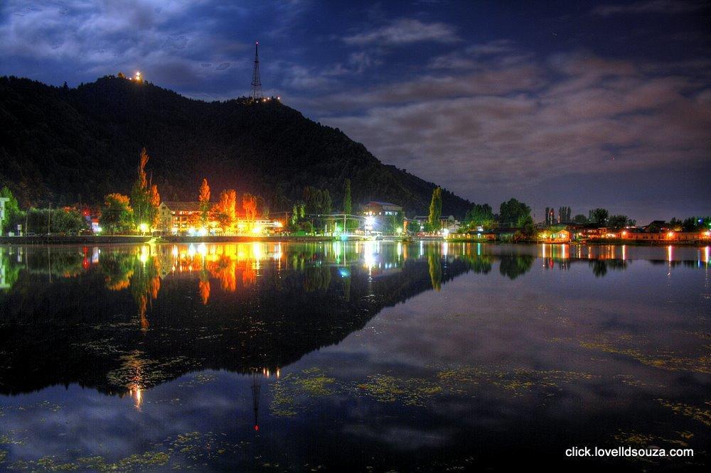 Houseboat Taj Palace Botel Srinagar (Jammu and Kashmir)