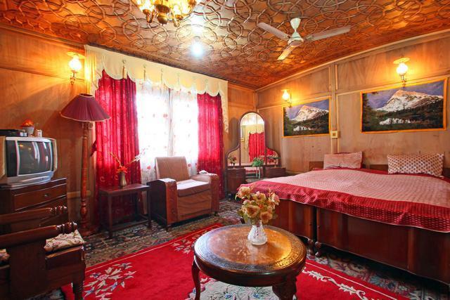 Houseboat Taj Palace Botel