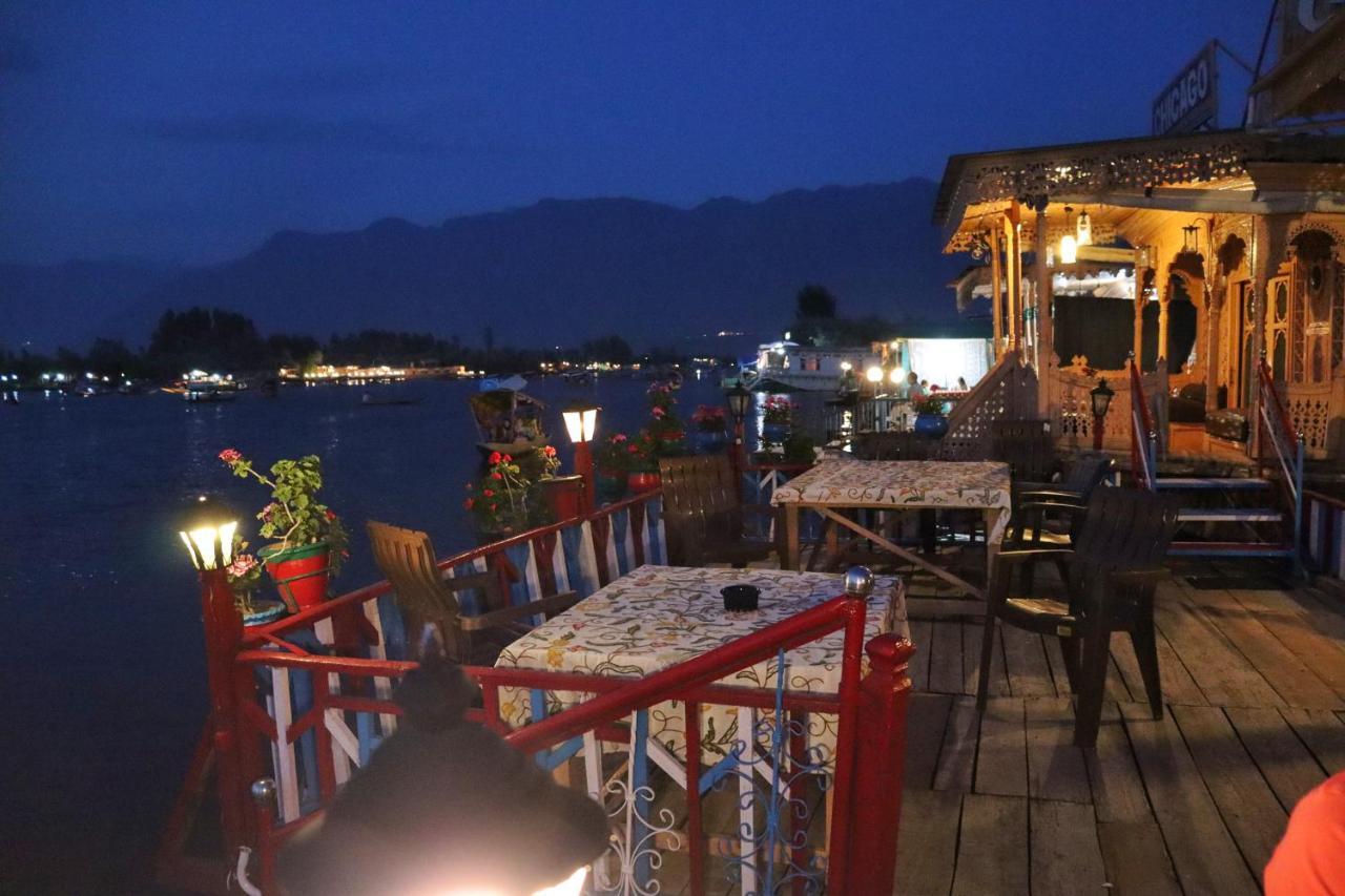 Botel Chicago Group Of Houseboats Srinagar (Jammu and Kashmir)