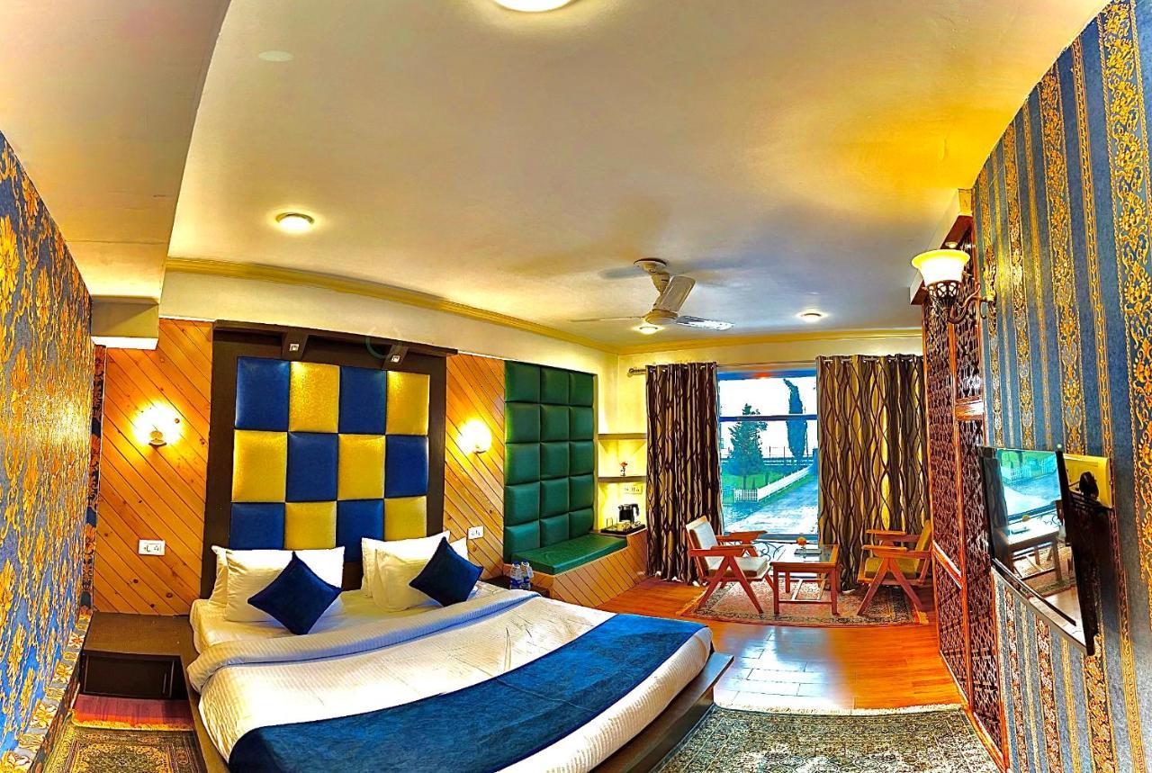 Lake Avenue, Dal Lake By Pattern Hotel 3*