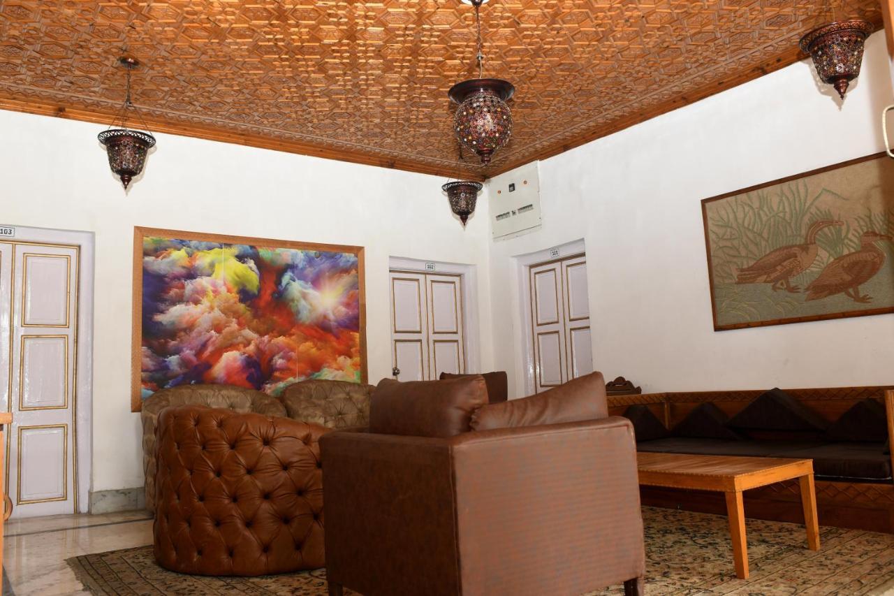 Hotel Ashai Srinagar (Jammu and Kashmir)