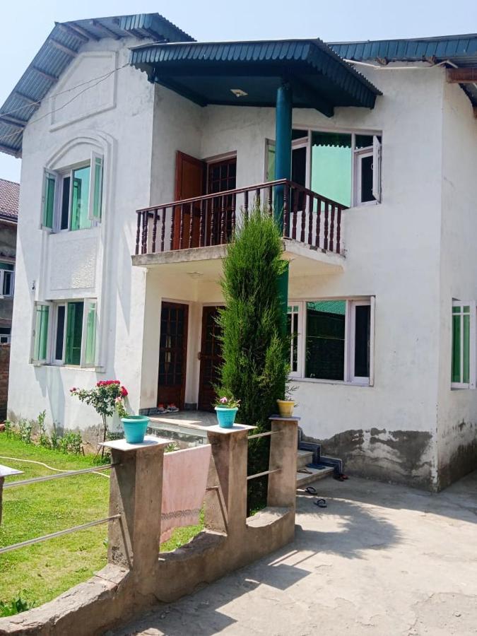 Karnai Resort *
