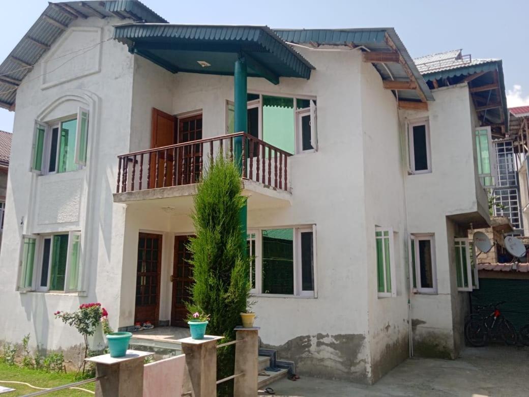 Homestay Karnai Resort Srinagar (Jammu and Kashmir)
