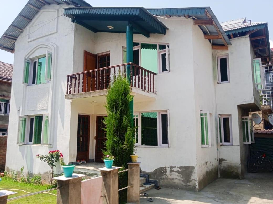 Karnai Resort Homestay *