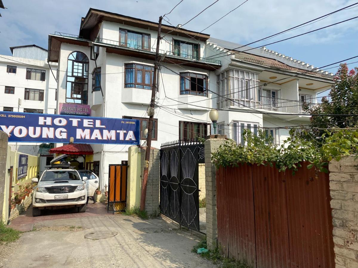 Young Mamta 3* Srinagar (Jammu and Kashmir)