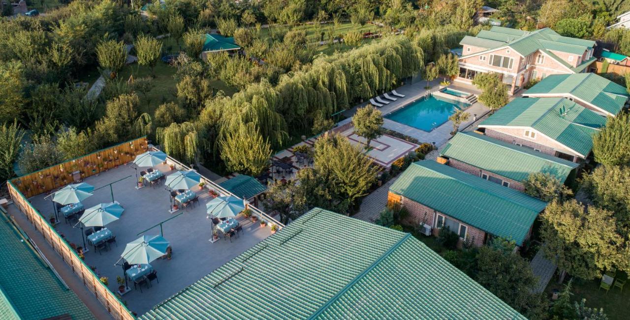 The Orchard Retreat & 5* Srinagar (Jammu and Kashmir)