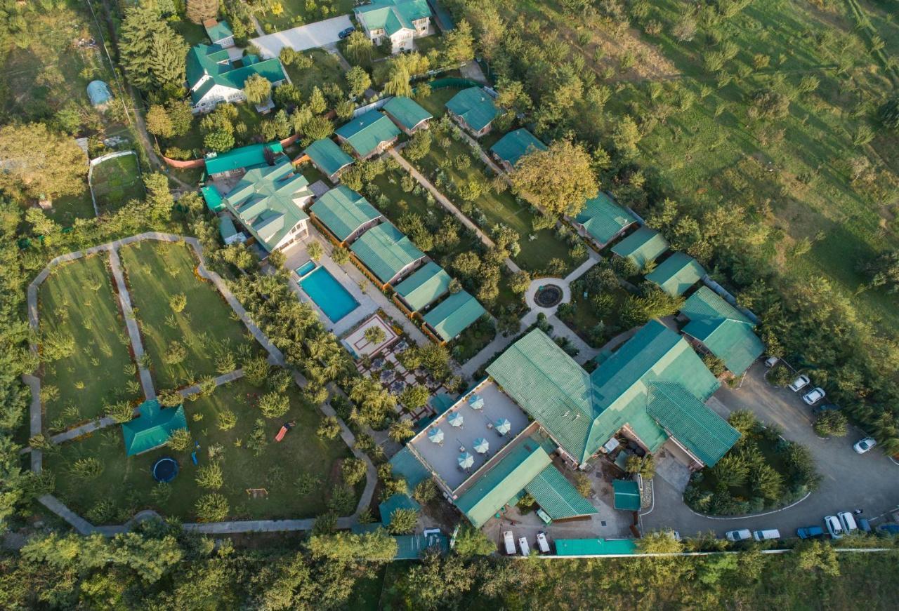 The Orchard Retreat & 5*