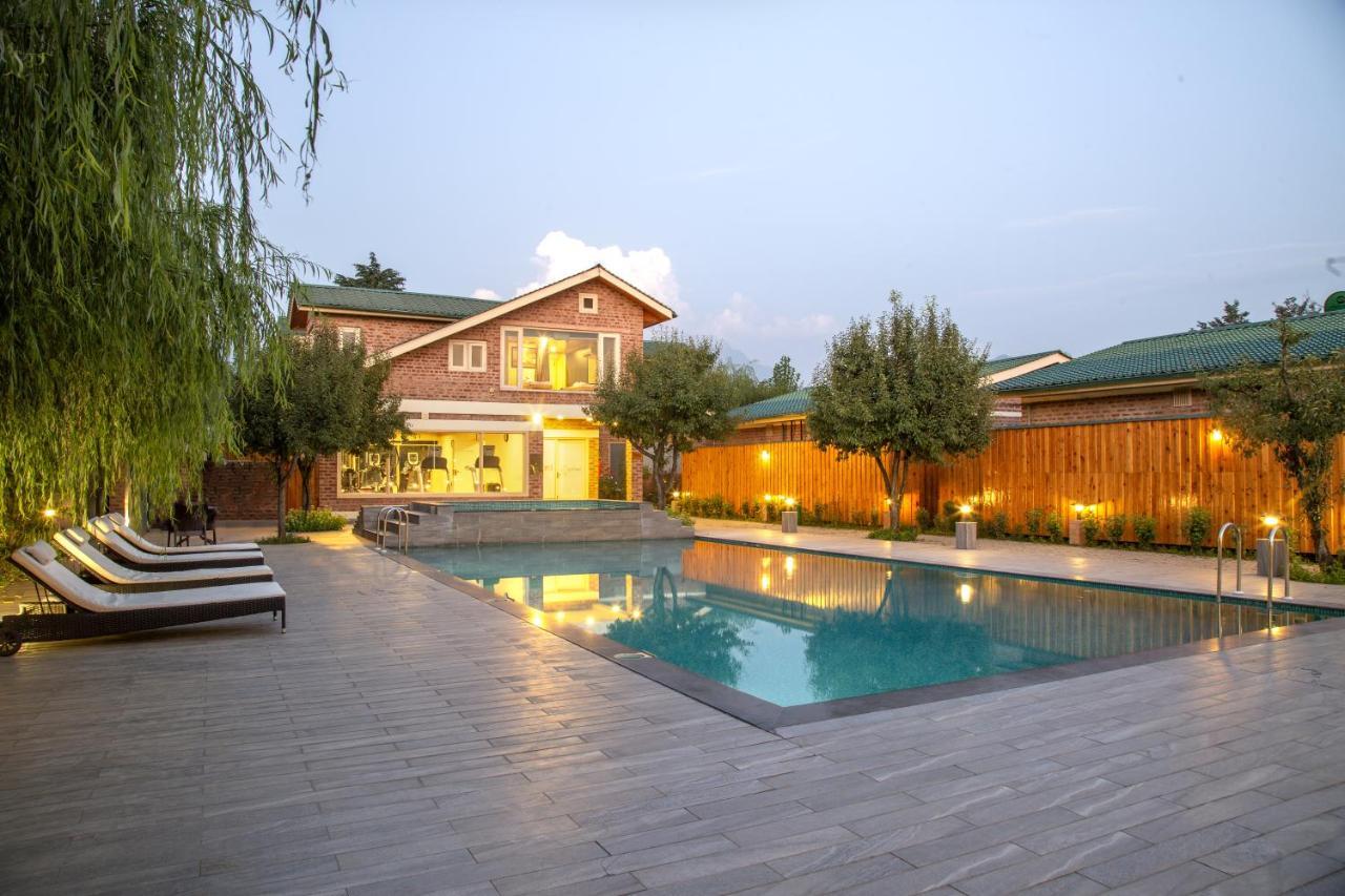 The Orchard Retreat & 5*