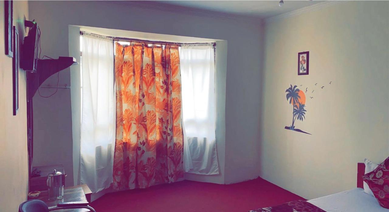 Hotel Young Mamta 3*