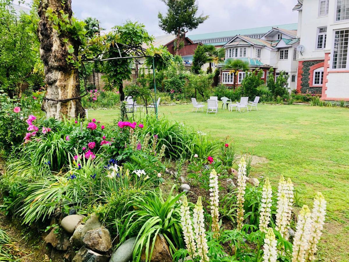 Ashai Hotel Srinagar (Jammu and Kashmir)