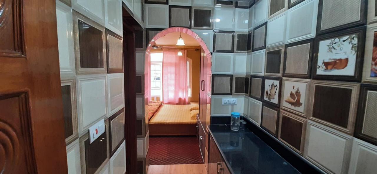 Hotel Gulistan 3*