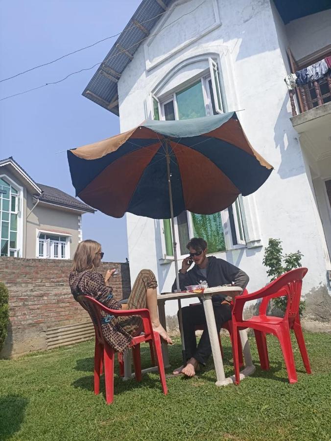 Homestay Karnai Resort *