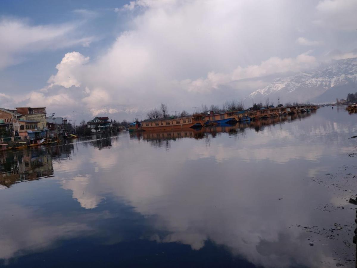 Island Homestay Srinagar (Jammu and Kashmir)