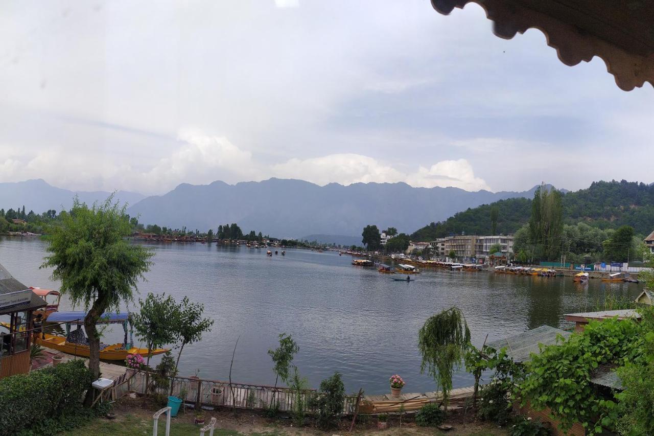 Lake Side 2* Srinagar (Jammu and Kashmir)
