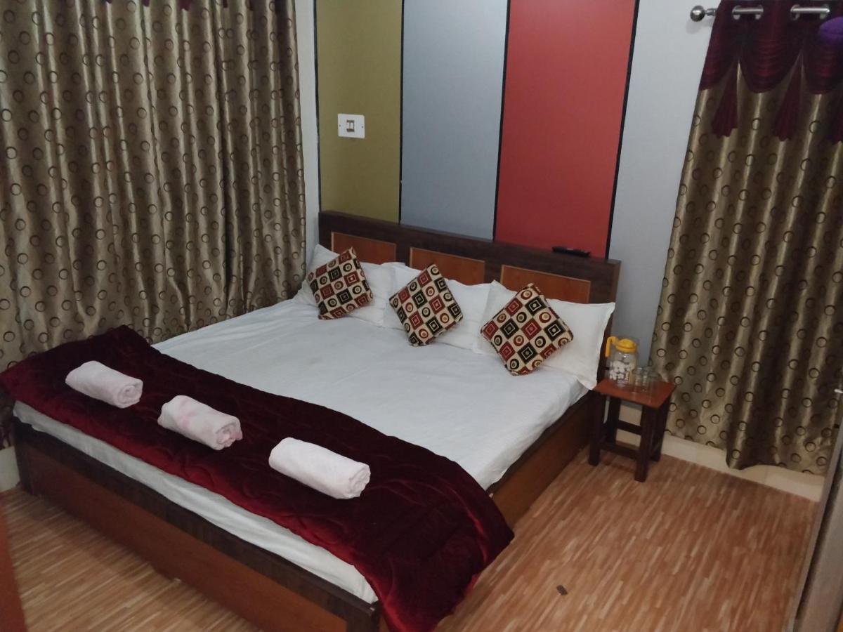 Hotel Kashmir Q Residency Srinagar (Jammu and Kashmir)