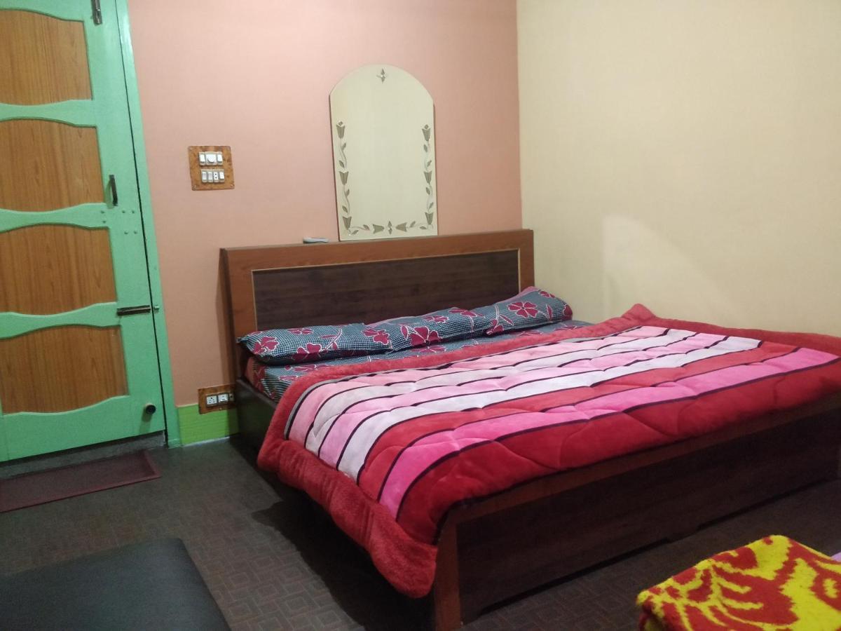 Hotel Kashmir Q Residency Srinagar (Jammu and Kashmir)
