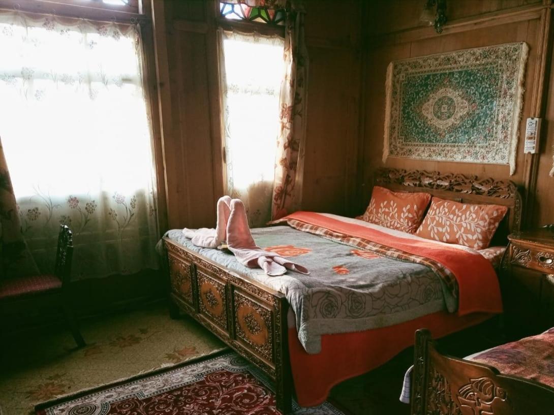 Hotel Himalayan Heritage Group Of Houseboats 5*