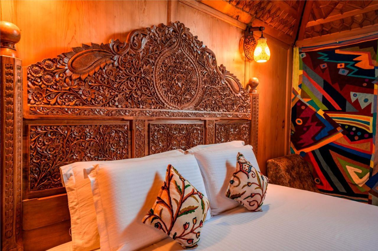 New Jacquline Heritage Houseboats 4* Srinagar (Jammu and Kashmir)