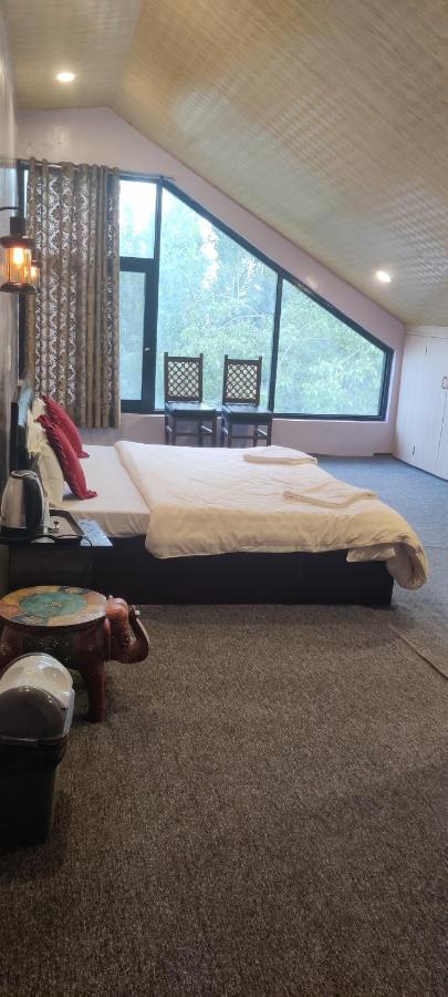 Homestay Petals Of Chinar Hospitality Srinagar (Jammu and Kashmir)