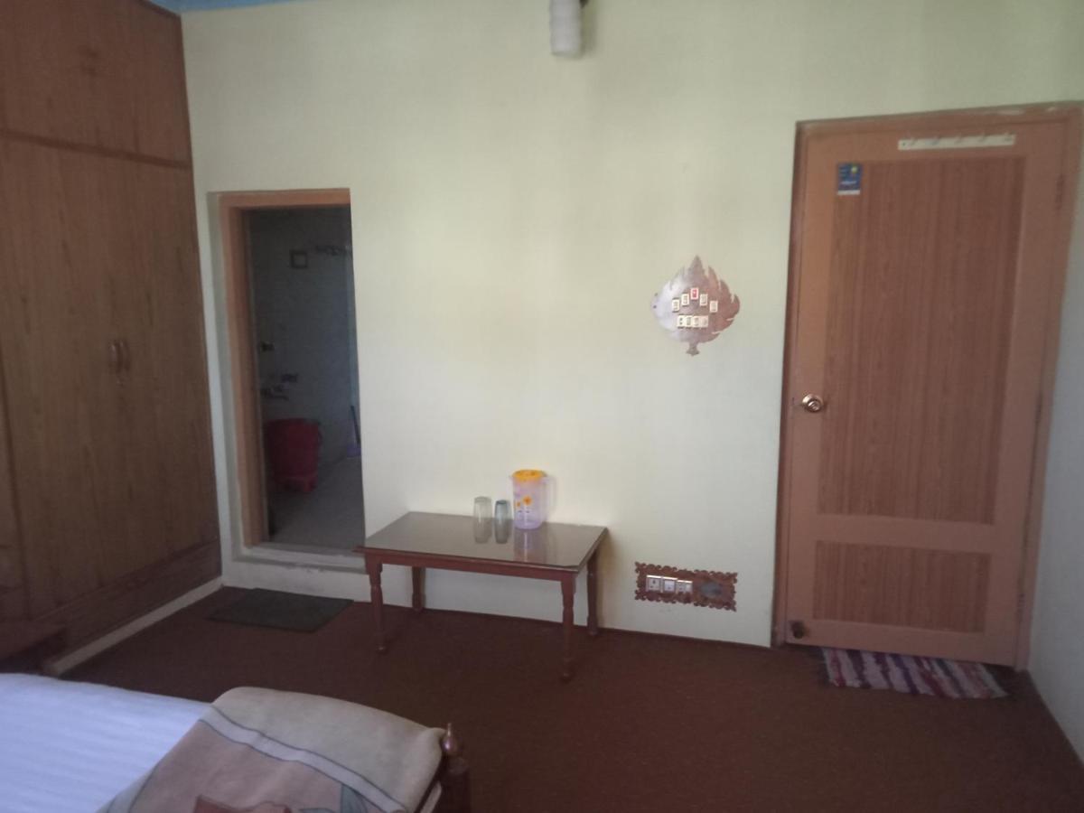 Grand Inayat Bed & Breakfast Srinagar (Jammu and Kashmir)