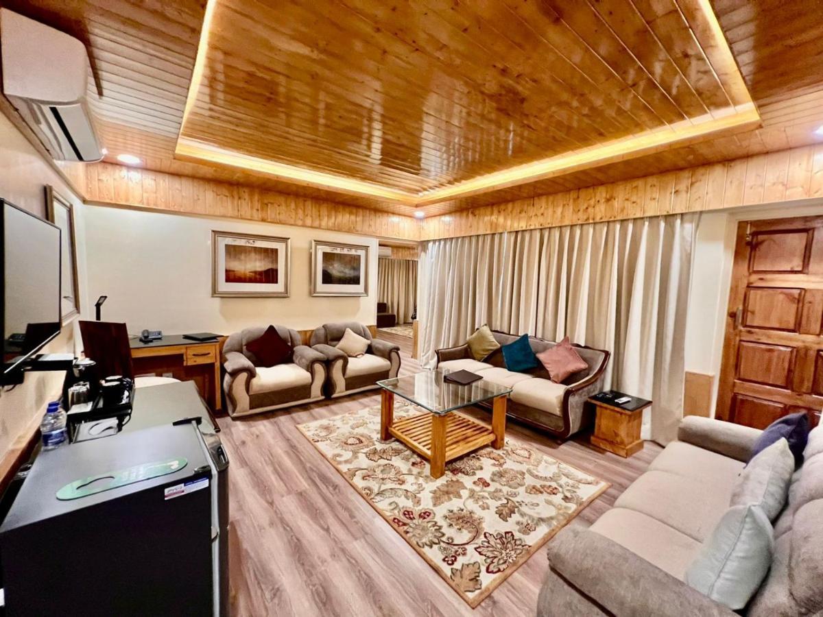 Resort The Orchard Retreat &