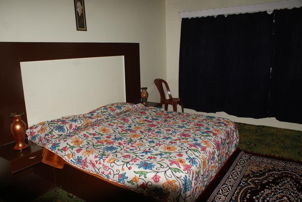 Humza Inn