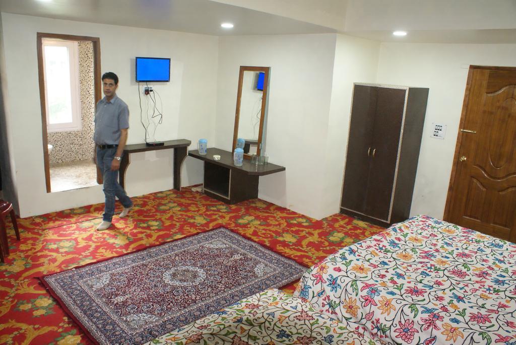 Inn Humza Srinagar (Jammu and Kashmir)