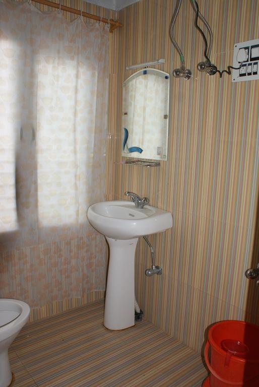Humza Inn 2*