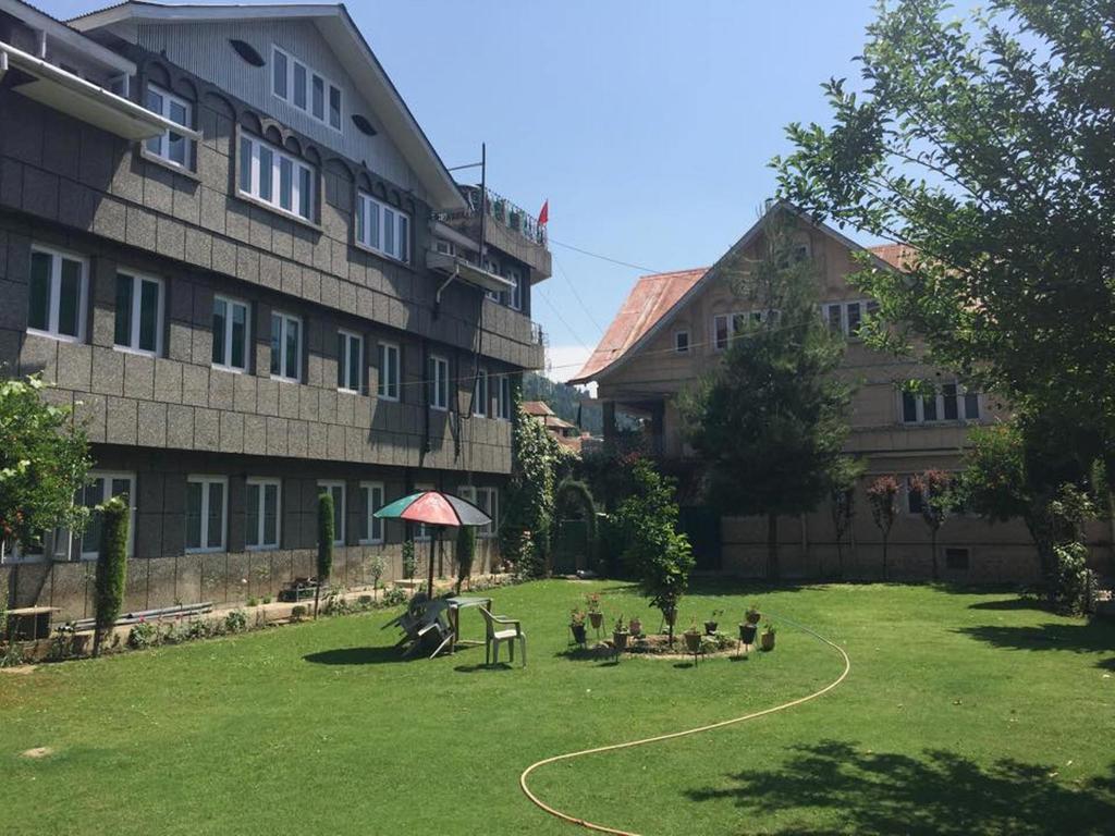Humza Srinagar (Jammu and Kashmir)