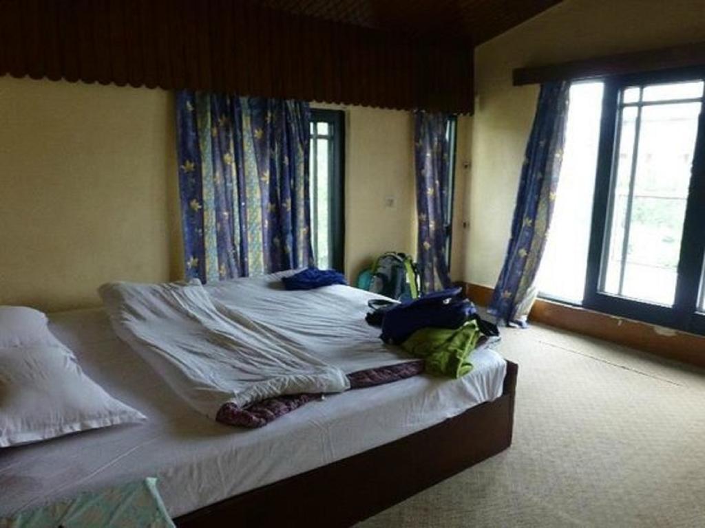 Jeelani Guest house Srinagar (Jammu and Kashmir)