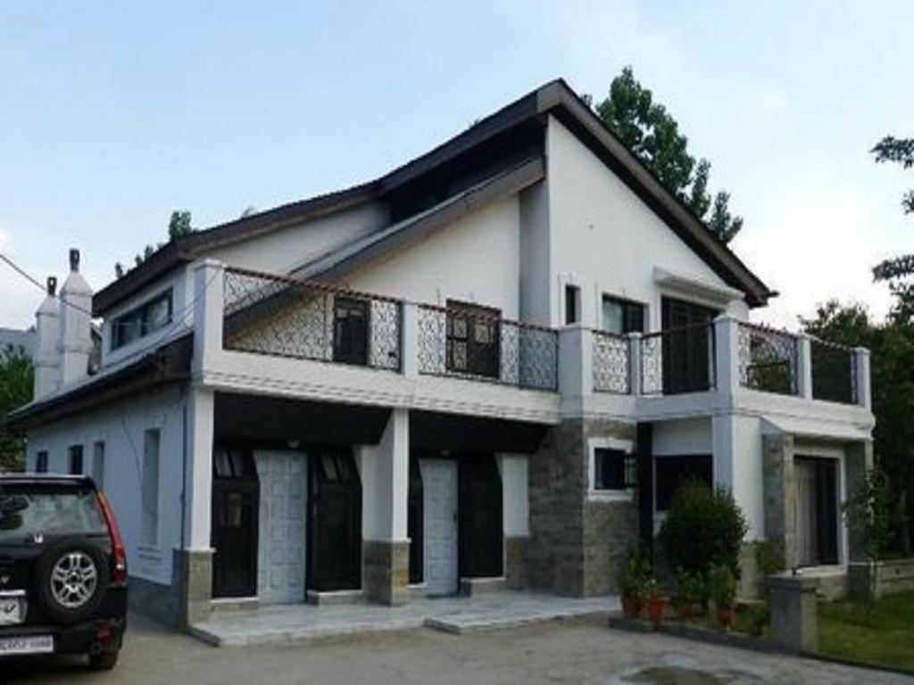 Jeelani Srinagar (Jammu and Kashmir)