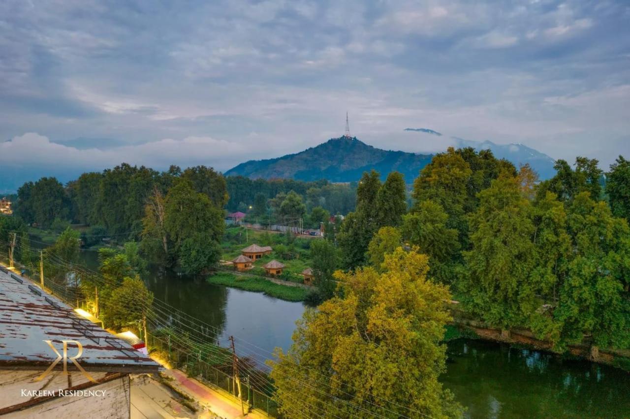 Hotel Kareem Residency Srinagar (Jammu and Kashmir)