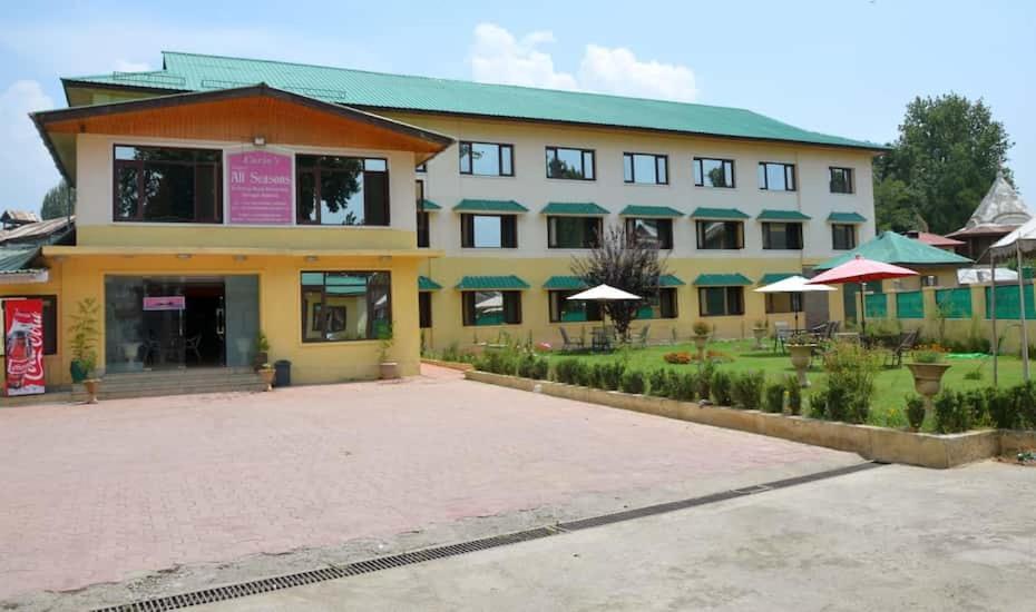 Curio's Seasons Hotel