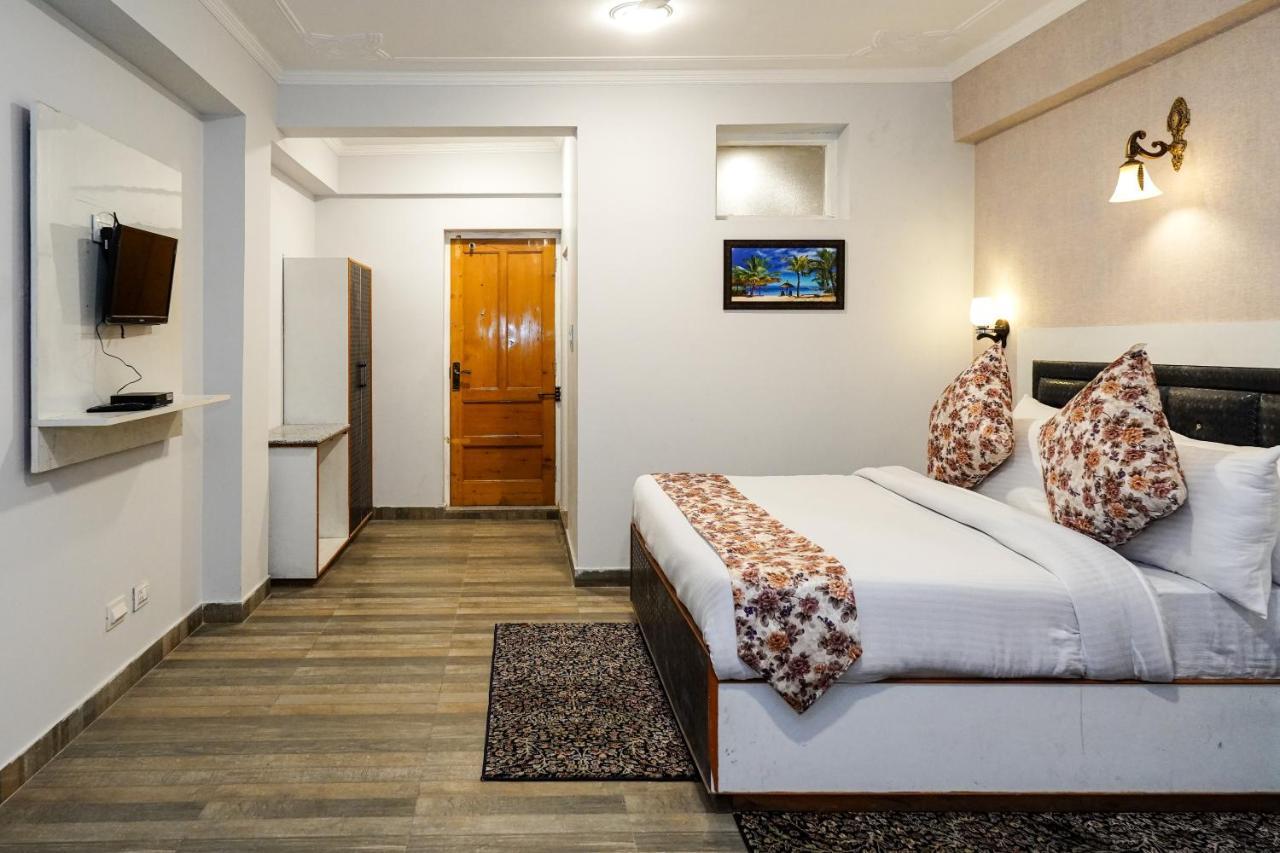 Hotel Click Sunburry Srinagar (Jammu and Kashmir)