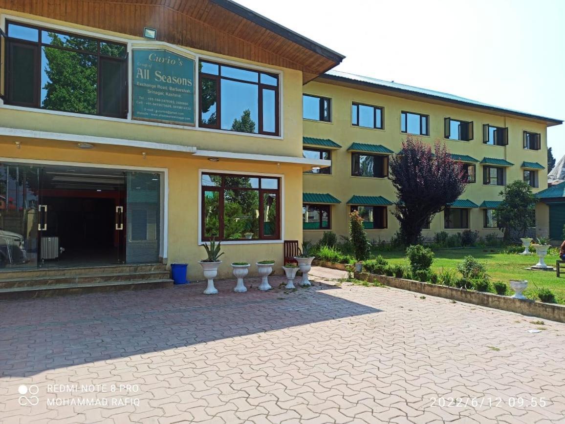 Curio's Seasons 3* Srinagar (Jammu and Kashmir)