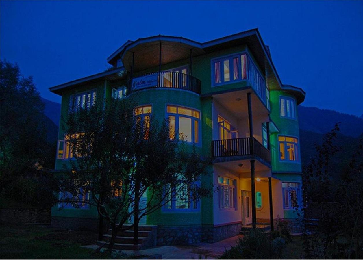 Hotel Calm Holiday Srinagar (Jammu and Kashmir)