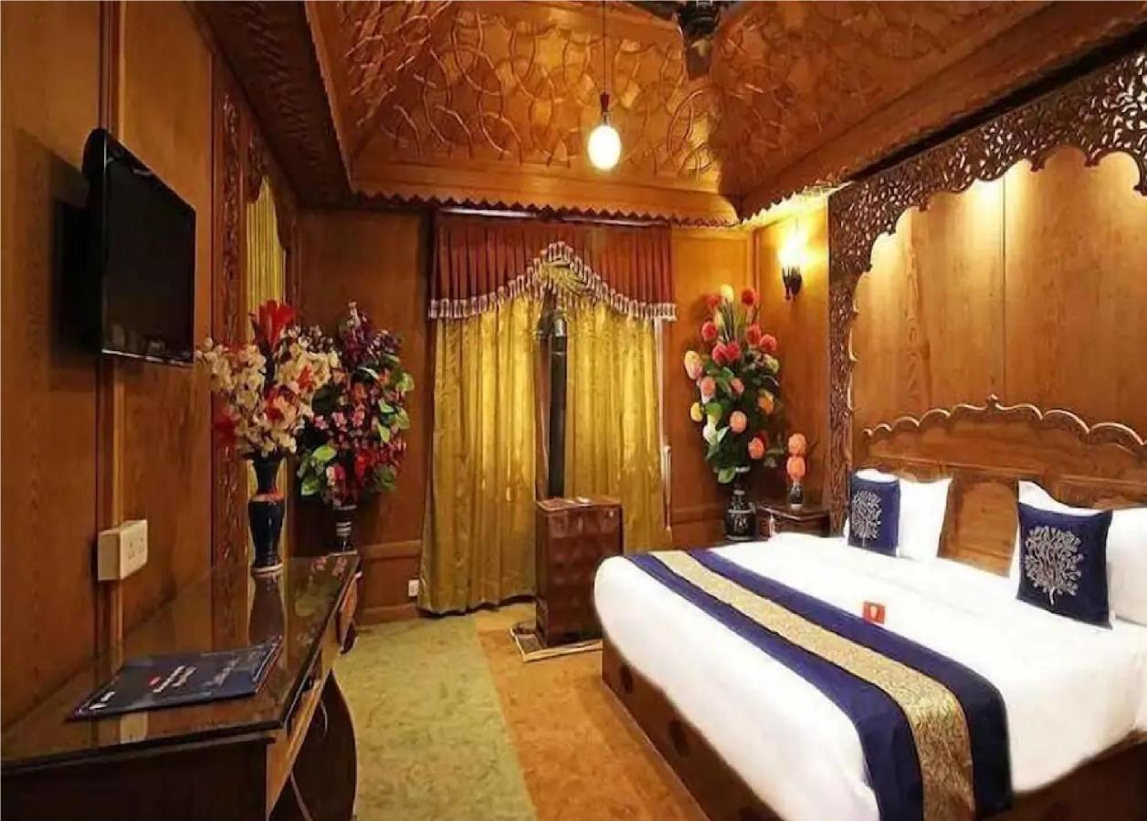 Hotel Calm Holiday