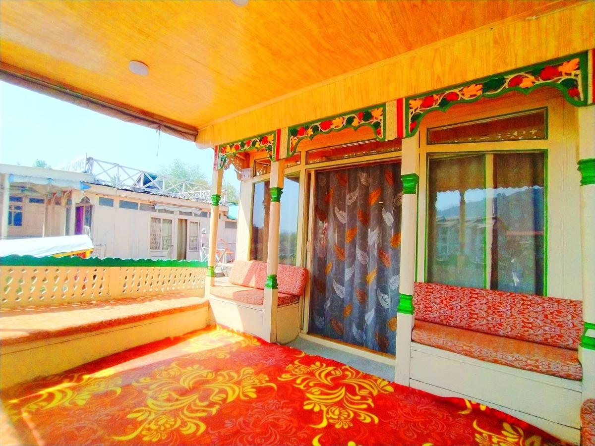The Dreamer Destination' Houseboat 2*