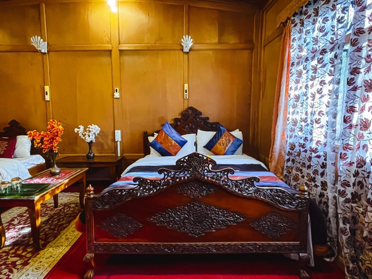 The Heritage Gemini Group Of Houseboat 3*