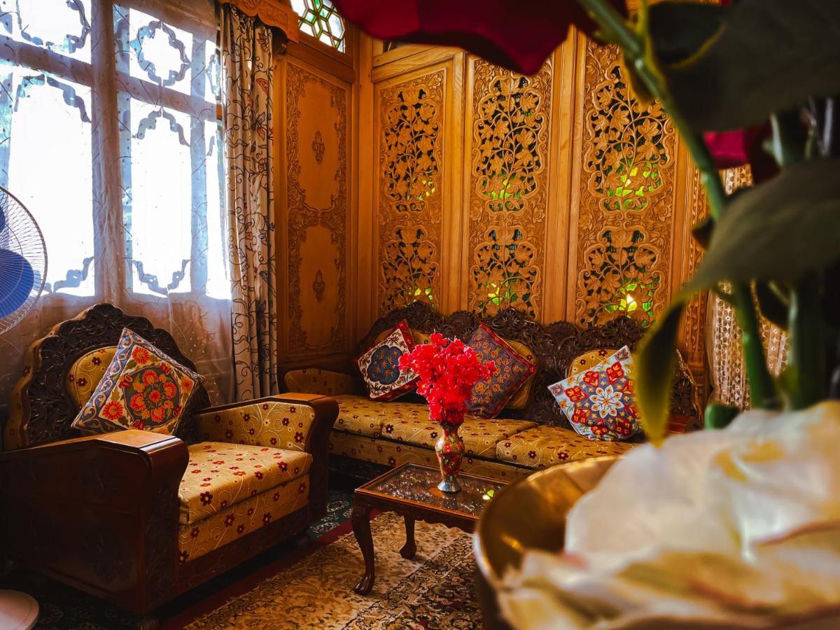 The Heritage Gemini Group Of Houseboat Hotel Srinagar (Jammu and Kashmir)