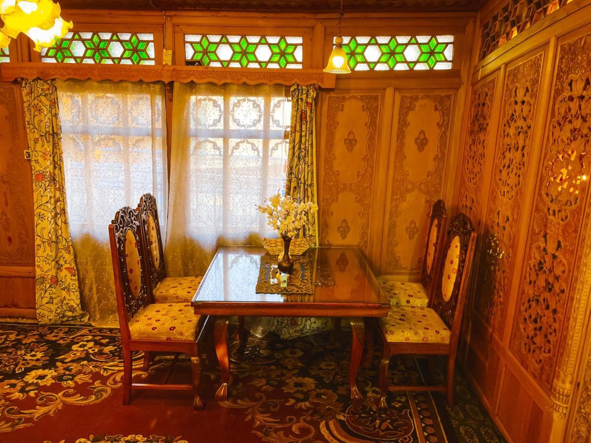 The Heritage Gemini Group Of Houseboat Hotel Srinagar (Jammu and Kashmir)