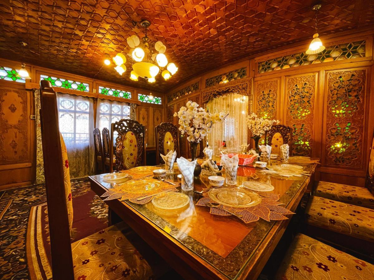 The Heritage Gemini Group Of Houseboat Hotel