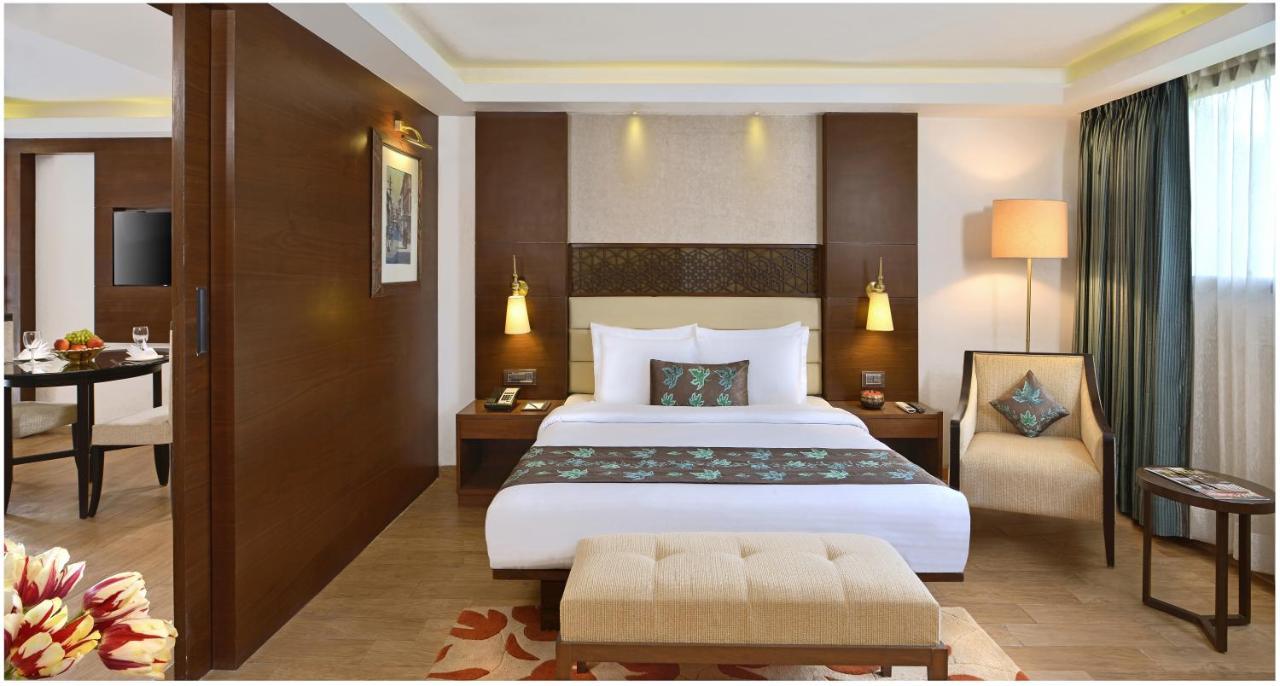 Golden Tulip 4*