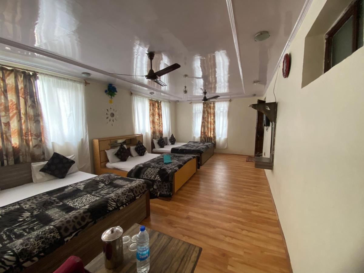 Hotel Young Mamta 3*
