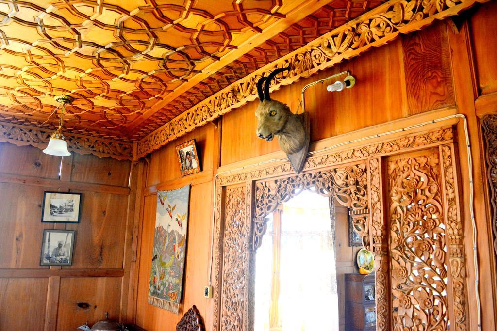 Kings Houseboats Srinagar (Jammu and Kashmir)