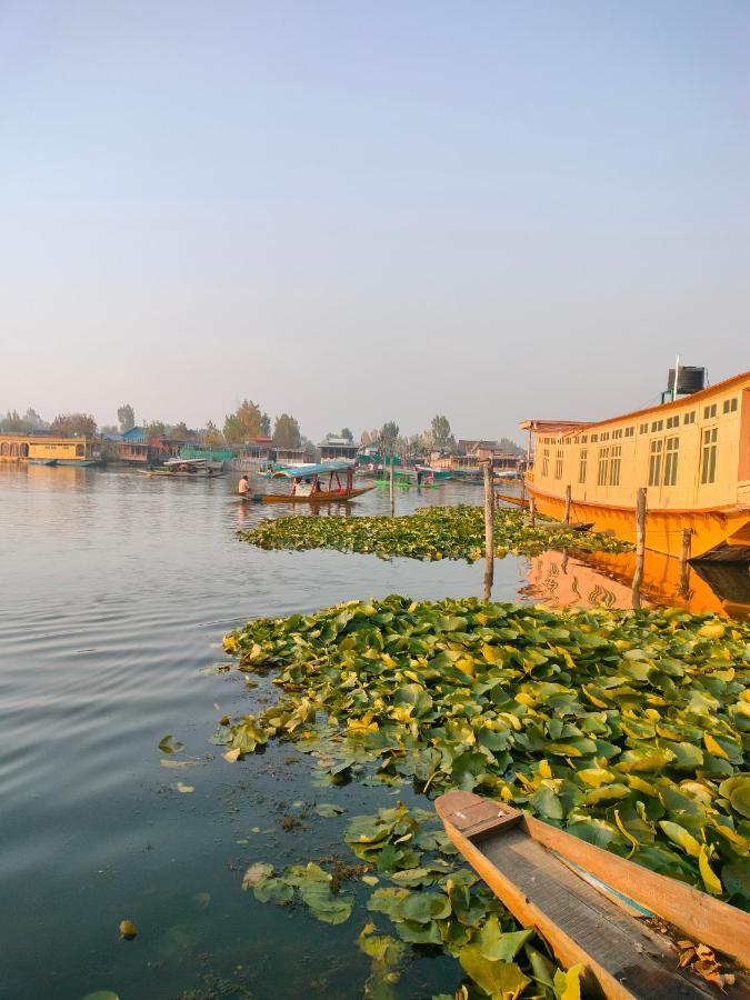 Lala Rulh Heritage Group Of Houseboats Botel 4*