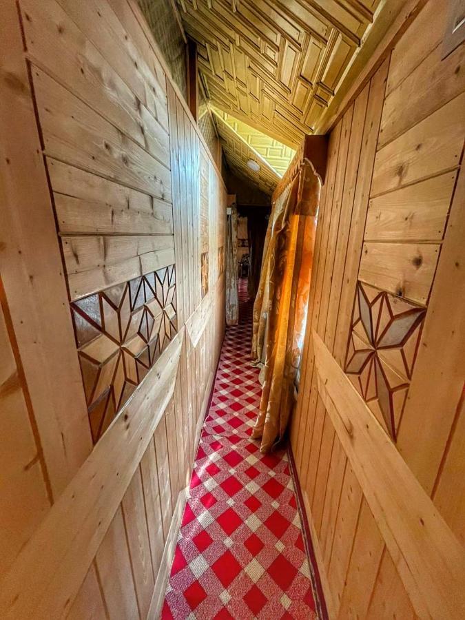 Lala Rulh Heritage Group Of Houseboats