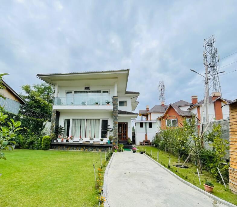 3-bedroom 'white Cottage' With Indoor Fireplace Villa *